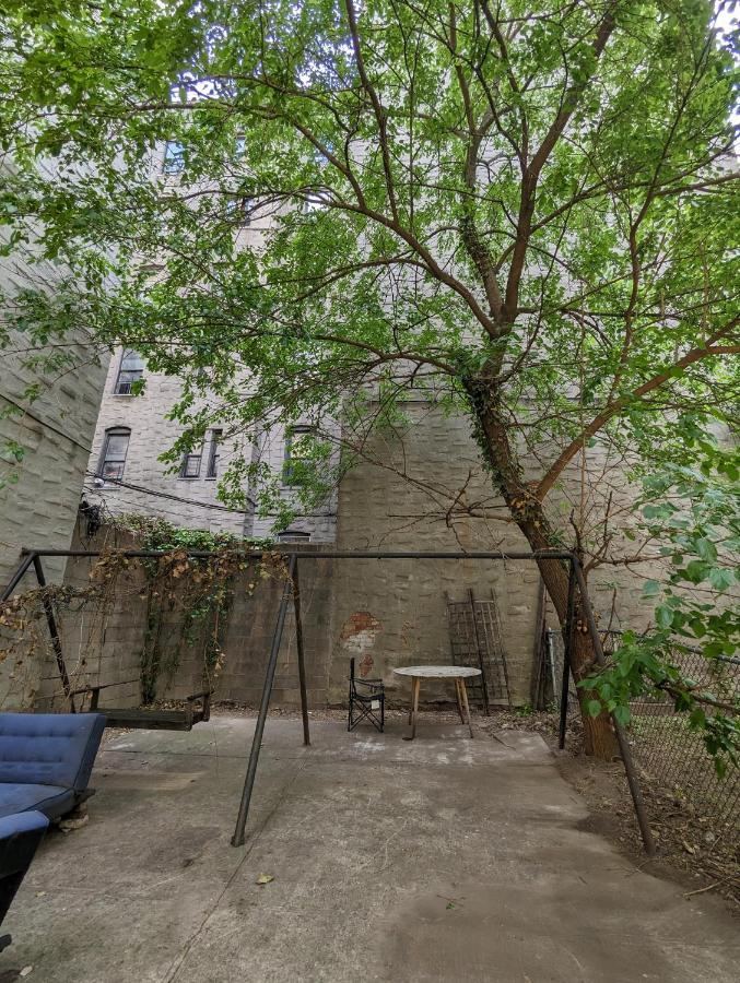 Central & Affordable Williamsburg Small Room New York Kültér fotó